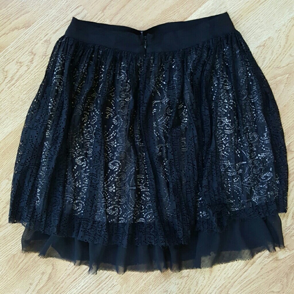 💎3/$12 Mytsree double layer lace skirt Small
